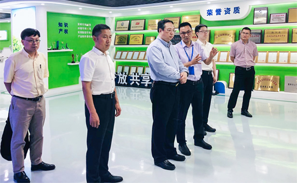 杭州市副市长王宏一行莅临茄子视频懂你的更多调研 杭州市副市长王宏一行莅临茄子视频懂你的更多调研