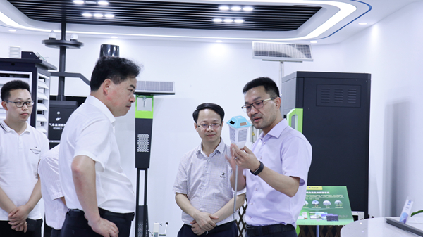 浙江省农业农村厅副厅长唐冬寿一行莅临茄子视频懂你的更多调研3 浙江省农业农村厅副厅长唐冬寿一行莅临茄子视频懂你的更多调研3