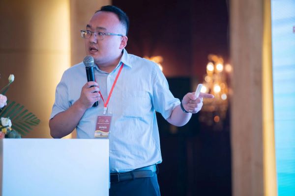 1695449333988488.jpg 茄子视频懂你的更多营销副总周蓝舰作《产业大脑+未来农场的模式探索》专题报告.jpg